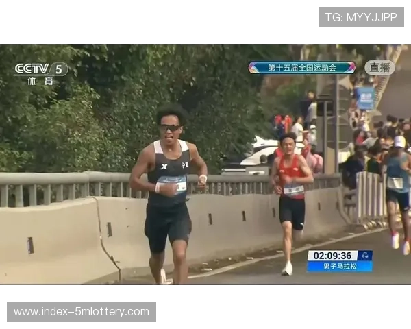 马拉松运动员何杰昆明高原训练，备战新赛季